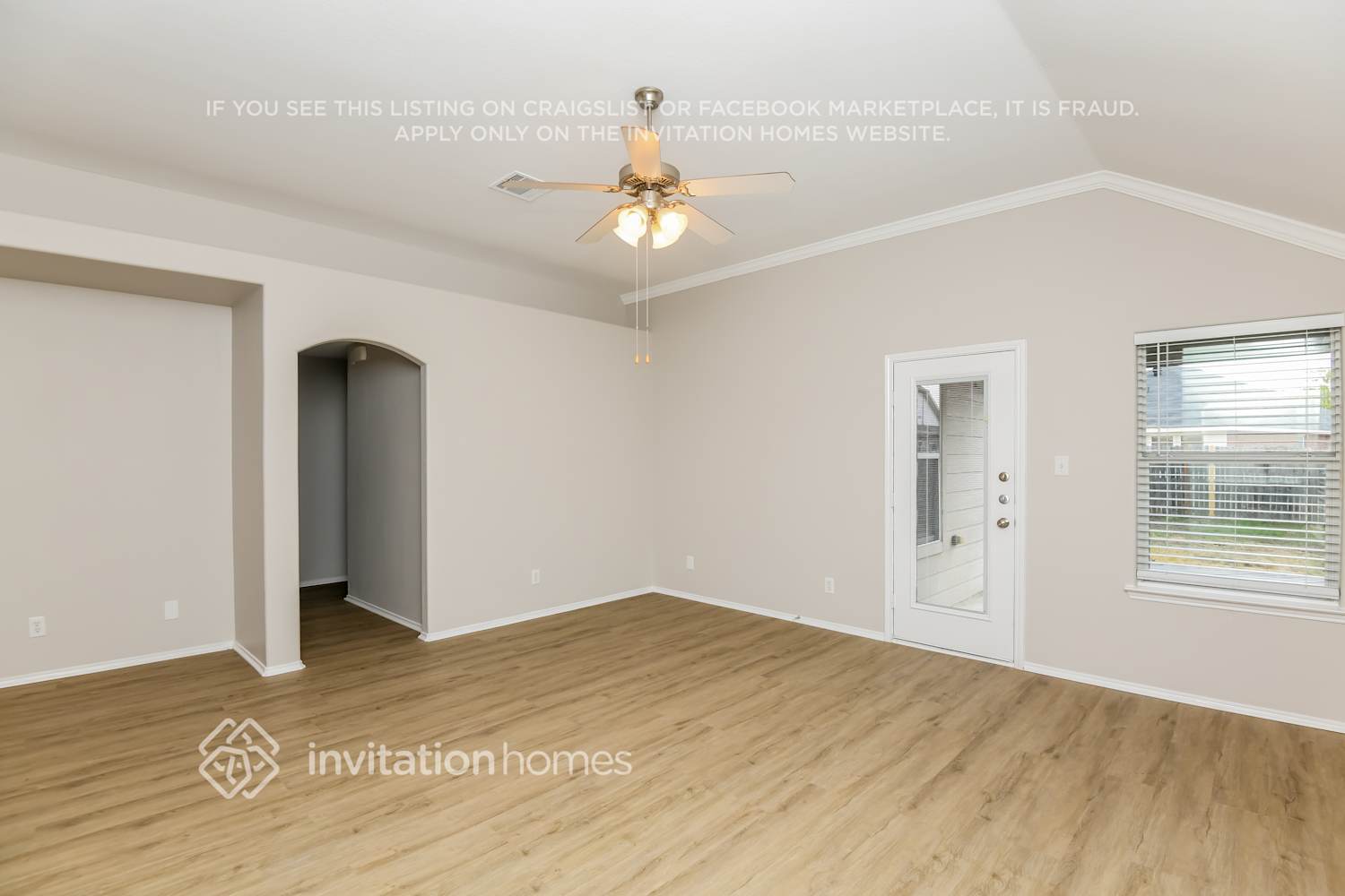 Building Photo - 1650 Hillside Dr