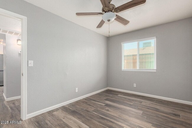 Building Photo - 337 S 97th Pl