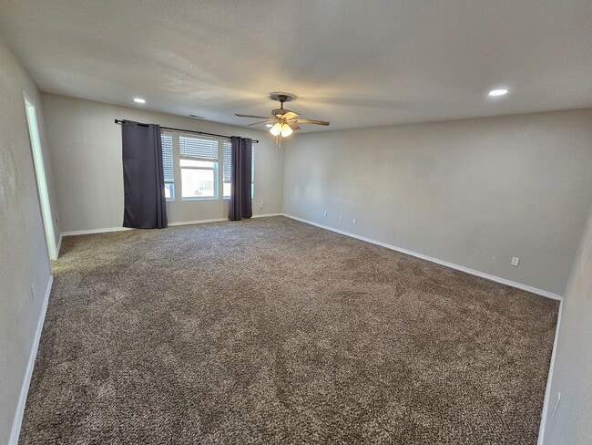 Building Photo - 3 Bed 3 bath house in 80925!!