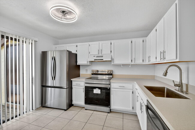 Building Photo - 270 Beaver Dam Ct