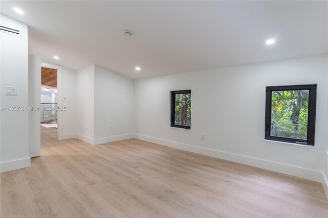 Building Photo - 6525 SW 133rd Dr