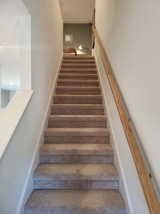 Building Photo - 15104 Cuzcorro Ct
