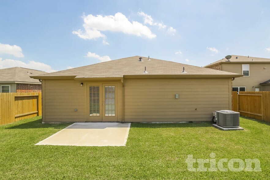 Building Photo - 12306 Wavecrest Rd