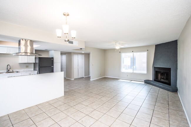 Building Photo - 3Br in gated community