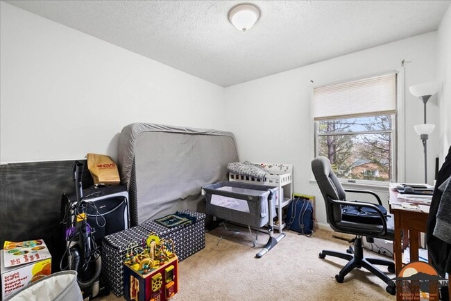 Building Photo - Two-Story Duplex in Excellent Blacksburg Location