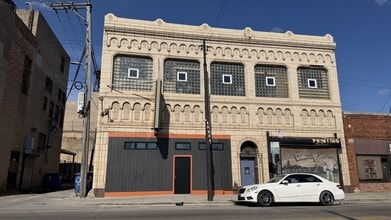 Building Photo - 22-26 N Pulaski Rd