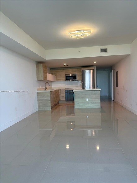 Building Photo - 16385 Biscayne Blvd