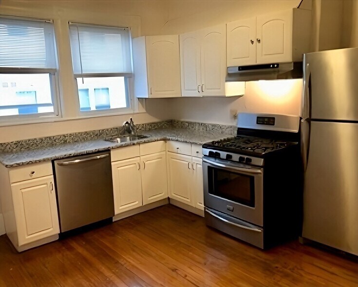 Primary Photo - 59 Boylston St