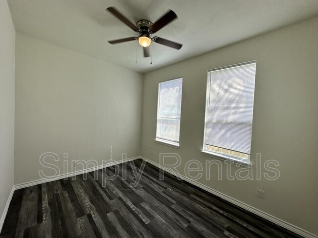 Building Photo - Mitchell St 3005