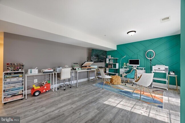 Building Photo - 17304 Summerwood Ln