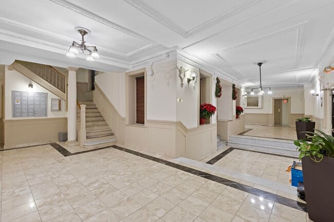 Building Photo - 6209-6215 JFK Blvd E