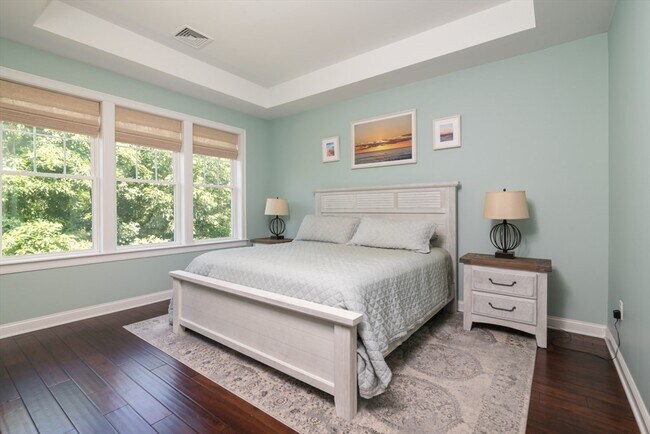 Building Photo - 115 Halsted Dr