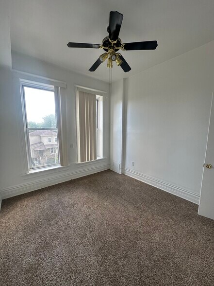 Building Photo - 6506 S Yale Ave