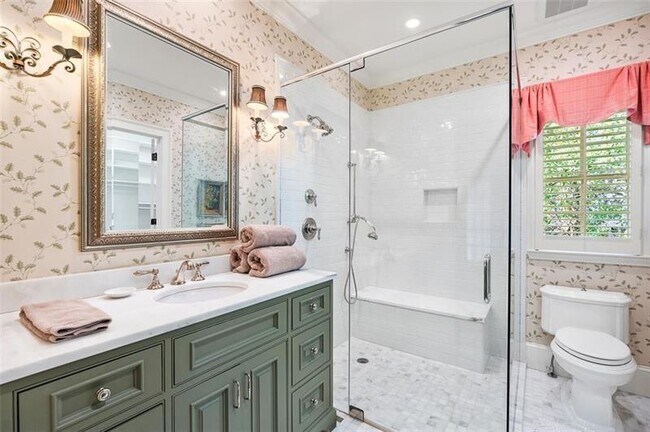 Building Photo - 5000 Long Island Dr