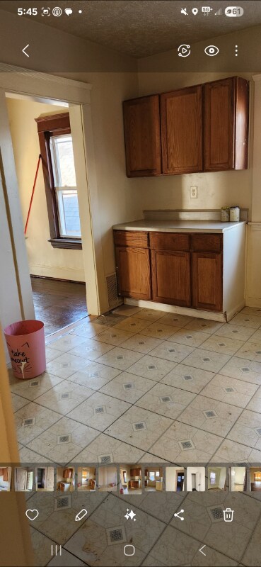 Building Photo - 10213 Elwell Ave