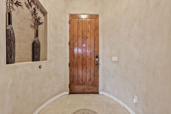 Building Photo - For Rent | 2 Bed | 2 Bath | Desert Dawn Condo in Toscano Villas