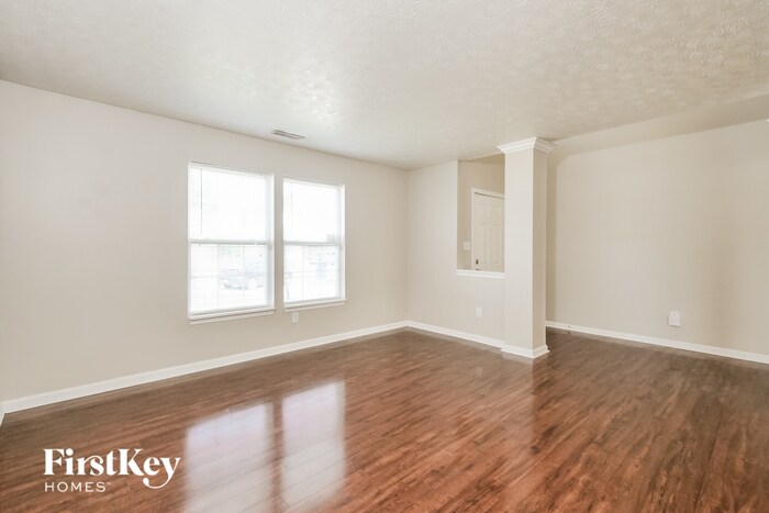 Building Photo - 5569 Bracken Dr
