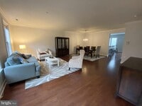 Building Photo - 303 Admirals Way