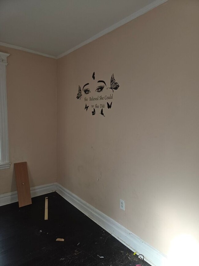 Building Photo - 91 S Munn Ave