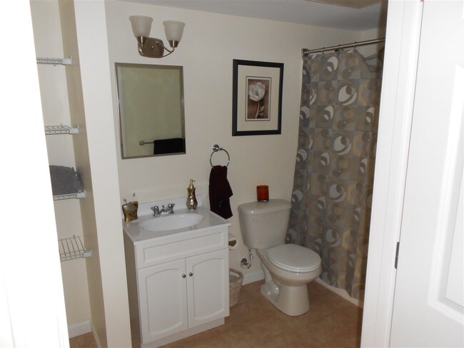 Building Photo - 100 Sentinel Court