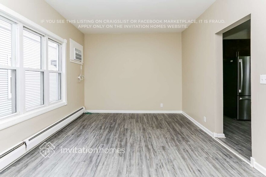 Building Photo - 835 Marengo Ave