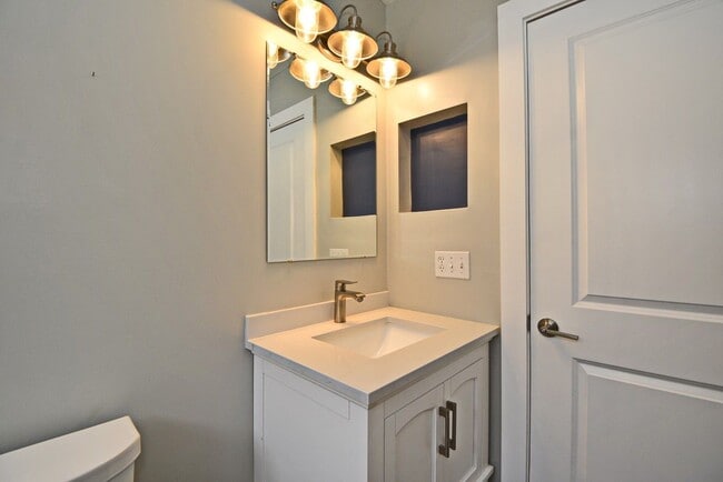 Building Photo - Colonialtown North 3BR – Prime Mills 50 Location