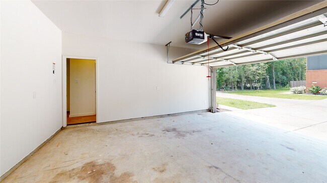 Building Photo - 2515 Appian Wy