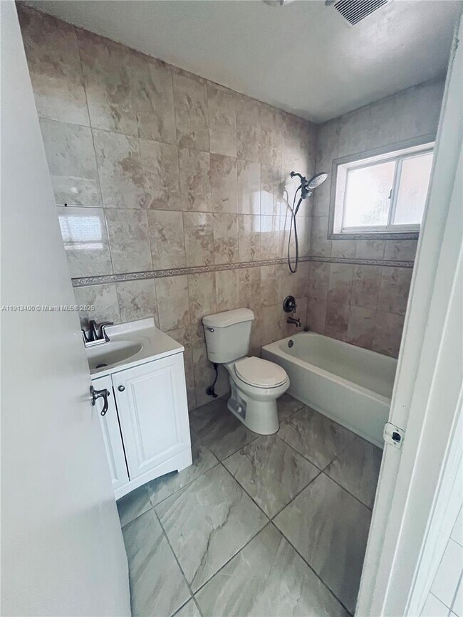 Building Photo - 2925 W 80th St