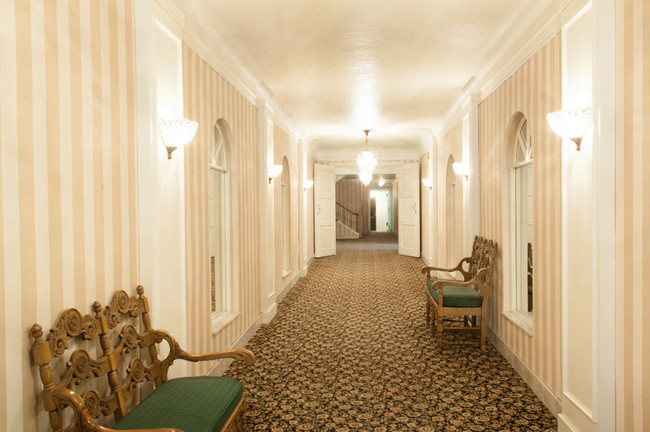 Building Photo - King Edward 4609