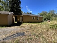 Building Photo - Pet-Friendly Private Home On Large Lot With Detached Garage!