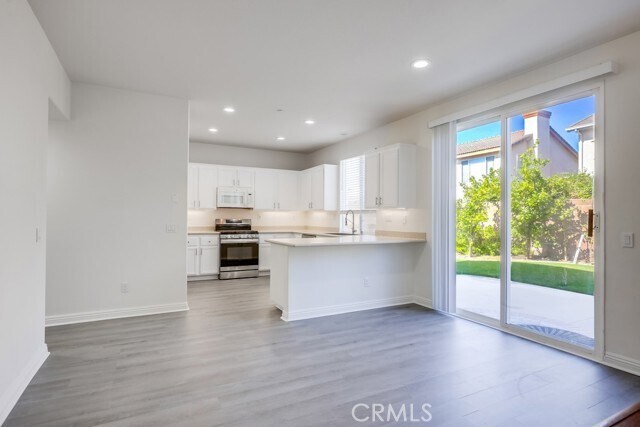 Building Photo - 321 N Riley Ct