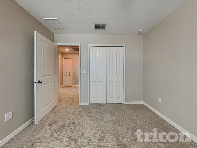 Building Photo - 17138 Sunshine Mimosa St