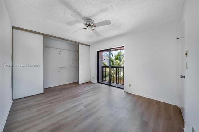 Building Photo - 3199 Cocoplum Cir