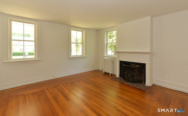 Building Photo - 15 Hawkins Rd