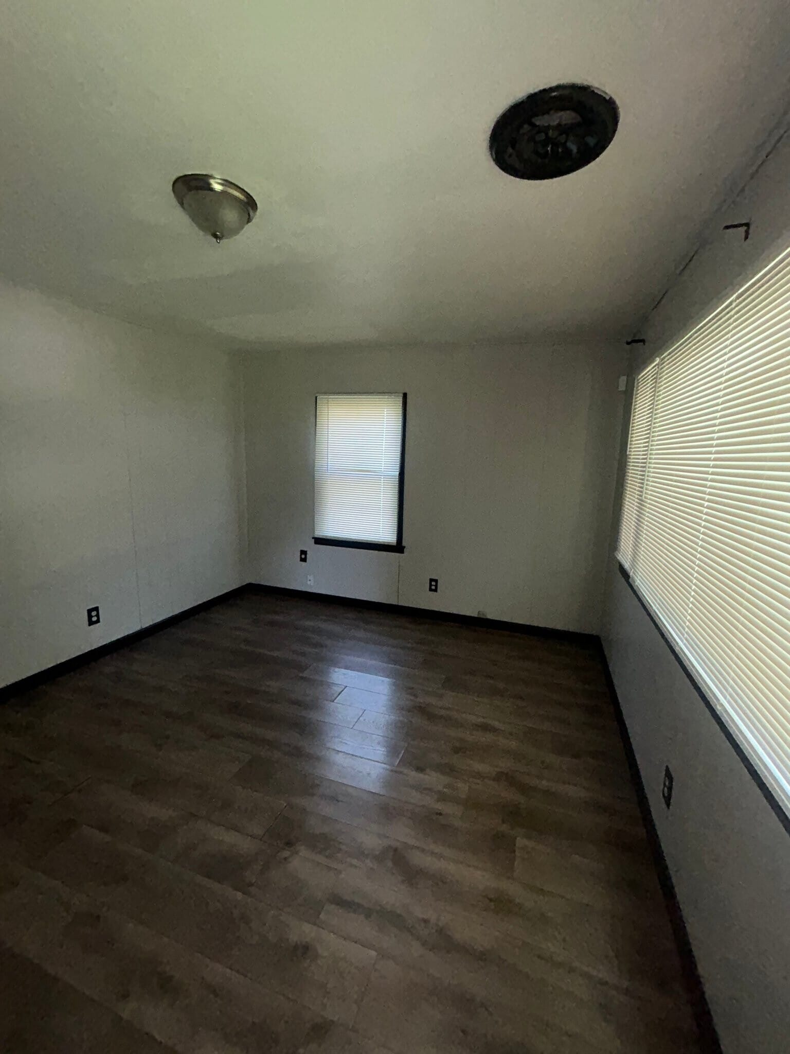 Building Photo - 12 Agnes Dr
