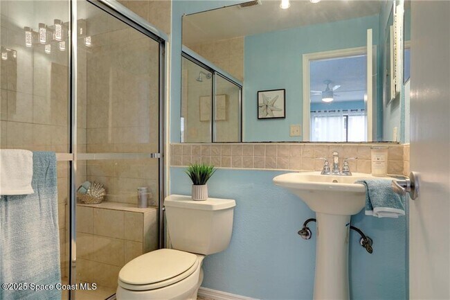 Building Photo - 9626 Riverside Dr