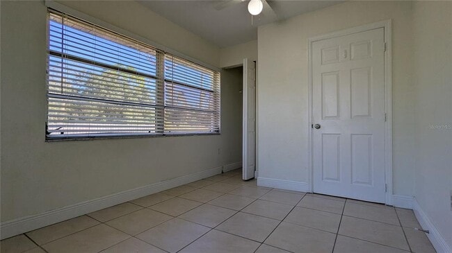 Building Photo - 874 Dolphin Ave NW