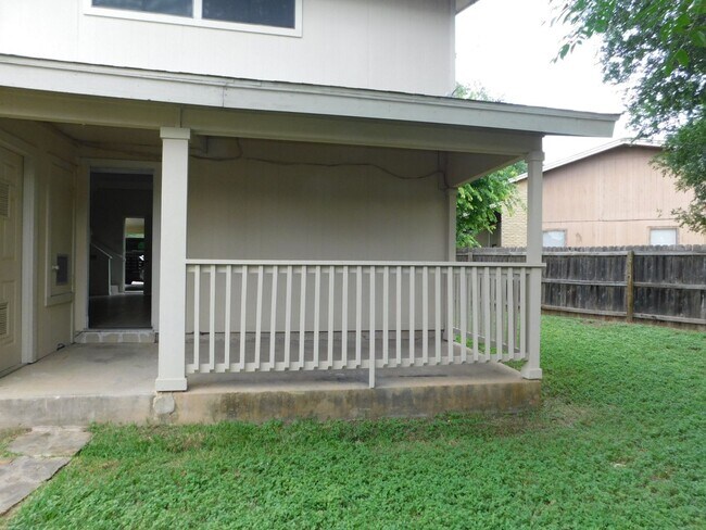 Building Photo - 8208HOOD