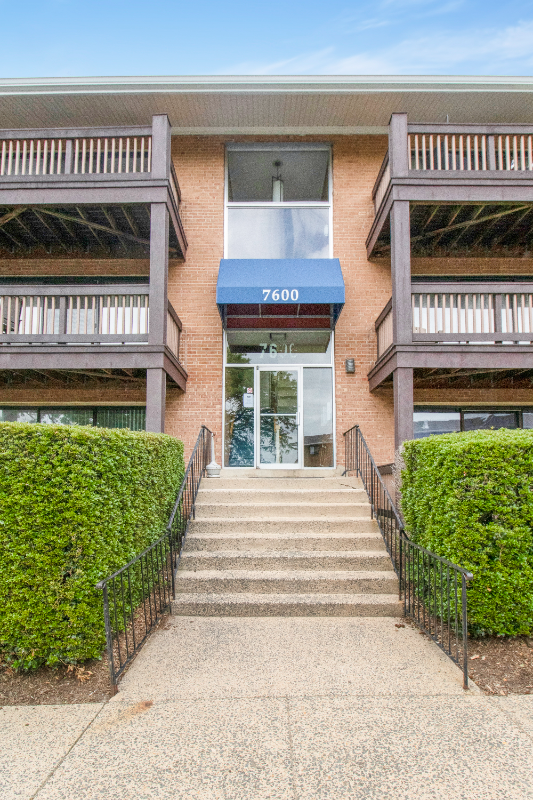 Building Photo - 7600 Savannah St