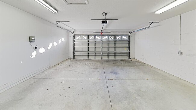 Building Photo - 9911 SW 96th St