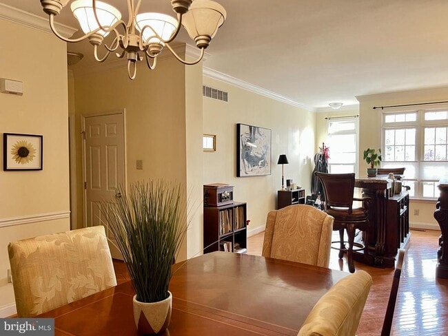 Building Photo - 668 Greycliffe Ln