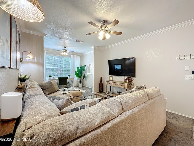 Building Photo - 13810 Sutton Park Dr N