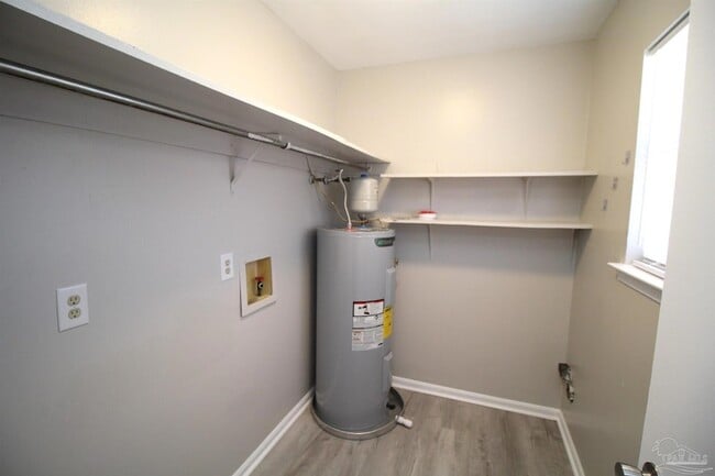 Building Photo - 3400 Green Briar Ct