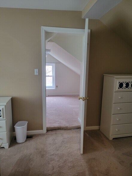 Building Photo - 4010 7th Ave