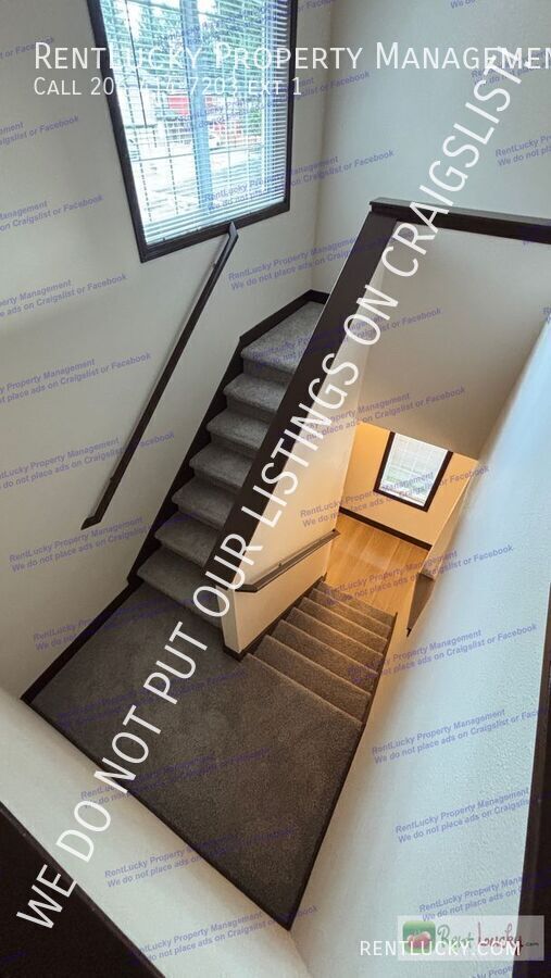 Building Photo - 104 167th St E