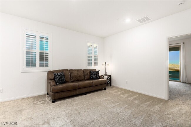 Building Photo - 1592 Pacific Baza St