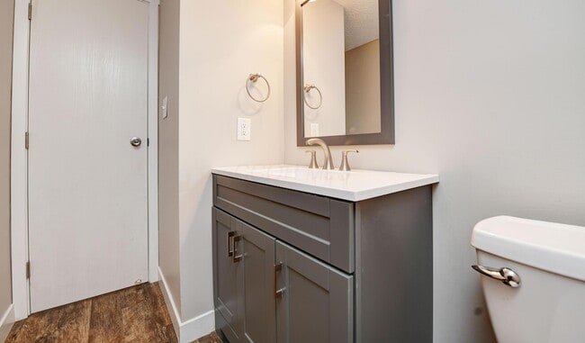 Building Photo - 922 Noddymill Ln E