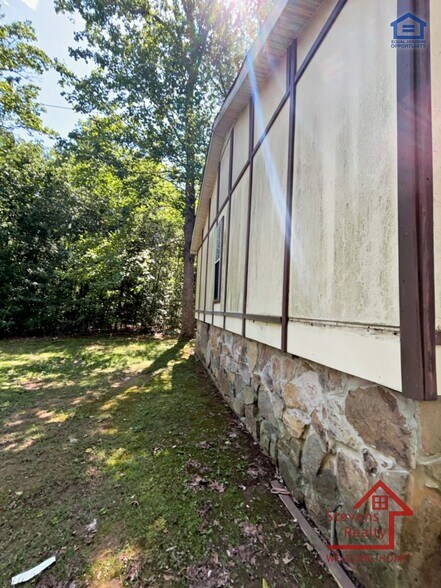 Building Photo - 62 Bybee Woods Dr