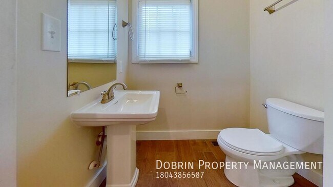 Building Photo - 505 W Marshall St