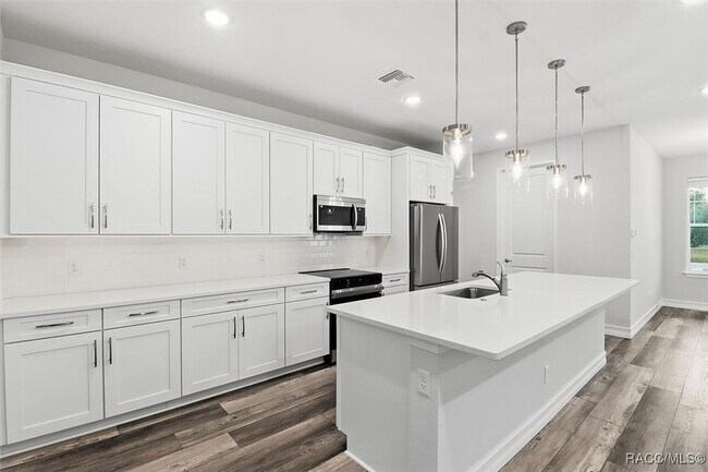 Building Photo - 4195 N Pink Poppy Dr